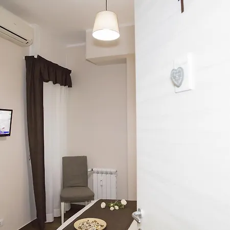 Vatican 383 Гостевой дом Рим