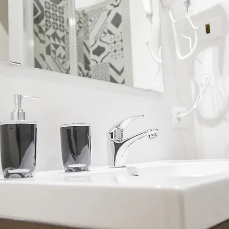 Vatican 383 Гостевой дом 4*